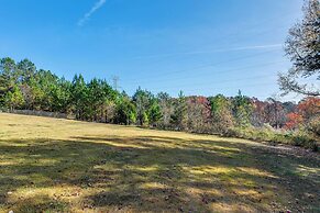 Peaceful Troutman Home: 5 Mi to Lake Norman!