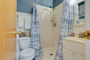 Lakefront Getaway in Leesburg w/ Dock + Kayaks!