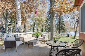 Lakefront Getaway in Leesburg w/ Dock + Kayaks!