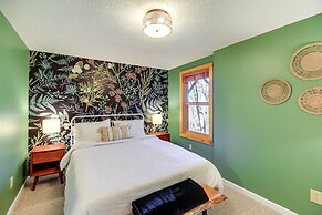 Mtn-view Blue Ridge Cabin on Over 2 Acres!