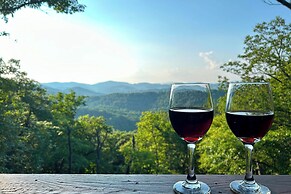 Mtn-view Blue Ridge Cabin on Over 2 Acres!