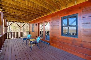 Mtn-view Blue Ridge Cabin on Over 2 Acres!
