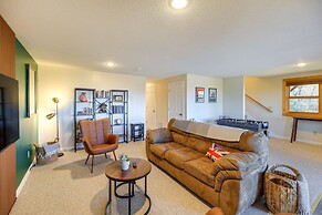 Mtn-view Blue Ridge Cabin on Over 2 Acres!