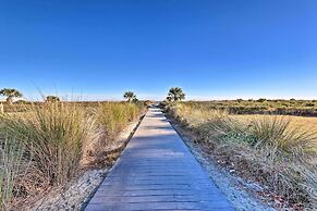 Hilton Head Island Condo: Steps to Beach!