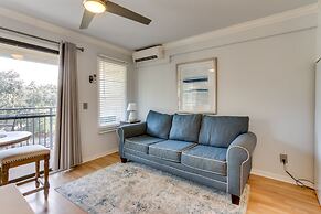 Hilton Head Island Condo: Steps to Beach!