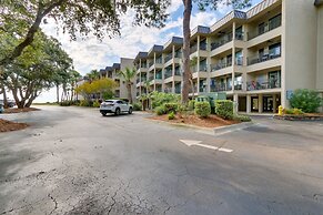 Hilton Head Island Condo: Steps to Beach!