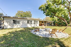 Clearwater Oasis: Gas Grill, Beach Chairs & More!