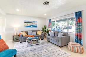 Clearwater Oasis: Gas Grill, Beach Chairs & More!