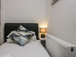 Eden on the Crescent