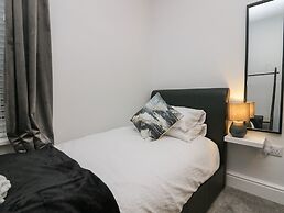 Eden on the Crescent