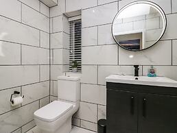 Eden on the Crescent