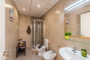 Skysea Holidays City Center Suites