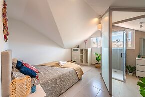 Skysea Holidays City Center Suites