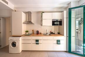 Skysea Holidays City Center Suites