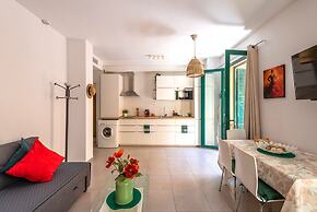 Skysea Holidays City Center Suites