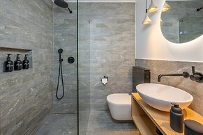 Seventh Sky- the luxury apartment