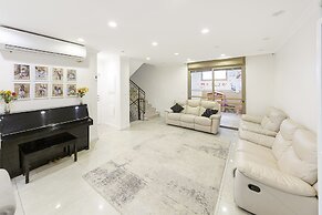 Chateau Gabriel 6 BR Villa w Heated Pool