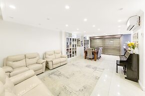 Chateau Gabriel 6 BR Villa w Heated Pool