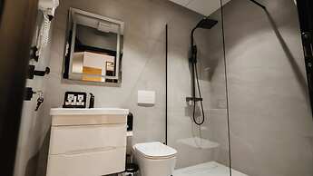 BAZ'HUR Boutique Hotel
