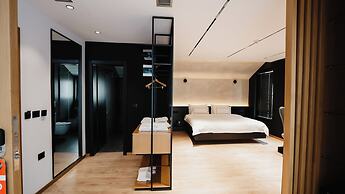 BAZ'HUR Boutique Hotel