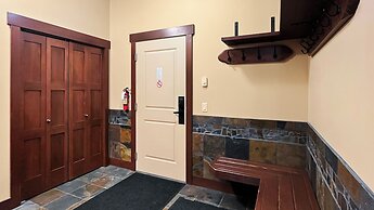 Stonegate Resort by Okanagan Premier