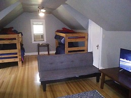 Historic Twin Tudors Inn