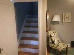 Historic Twin Tudors Inn