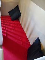 Historic Twin Tudors Inn