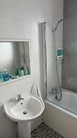 Two Bedroom Balcony Apartment Liverpool