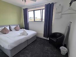 Two Bedroom Balcony Apartment Liverpool