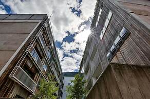 Two Bedroom Balcony Apartment Liverpool