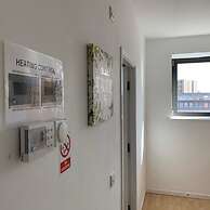 Two Bedroom Balcony Apartment Liverpool