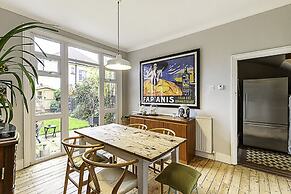 Beautiful Three Bed Abode Near Dollis Hill