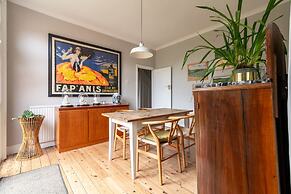 Beautiful Three Bed Abode Near Dollis Hill