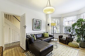 Beautiful Three Bed Abode Near Dollis Hill