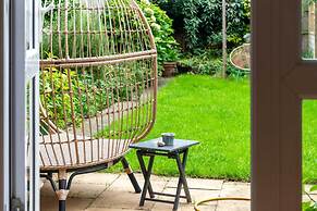 Beautiful Three Bed Abode Near Dollis Hill