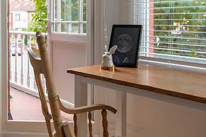 Beautiful Three Bed Abode Near Dollis Hill