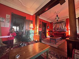 Le Salon des Inconnus