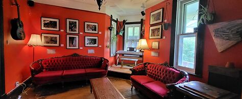 Le Salon des Inconnus