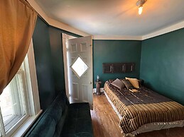 Le Salon des Inconnus