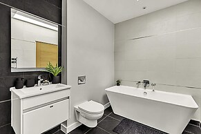 Beautiful Abode In Brentford