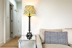 Bright and Spacious Penthouse With Terrace