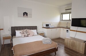 Altamira Along Bakers Creek