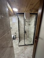 LINNGA HOTEL & SUITE