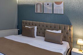 LINNGA HOTEL & SUITE