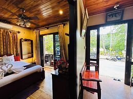 Anisa Mekong Riverside Villa
