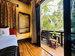 Anisa Mekong Riverside Villa