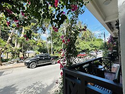 Anisa Mekong Riverside Villa