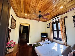 Anisa Mekong Riverside Villa