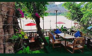 Anisa Mekong Riverside Villa